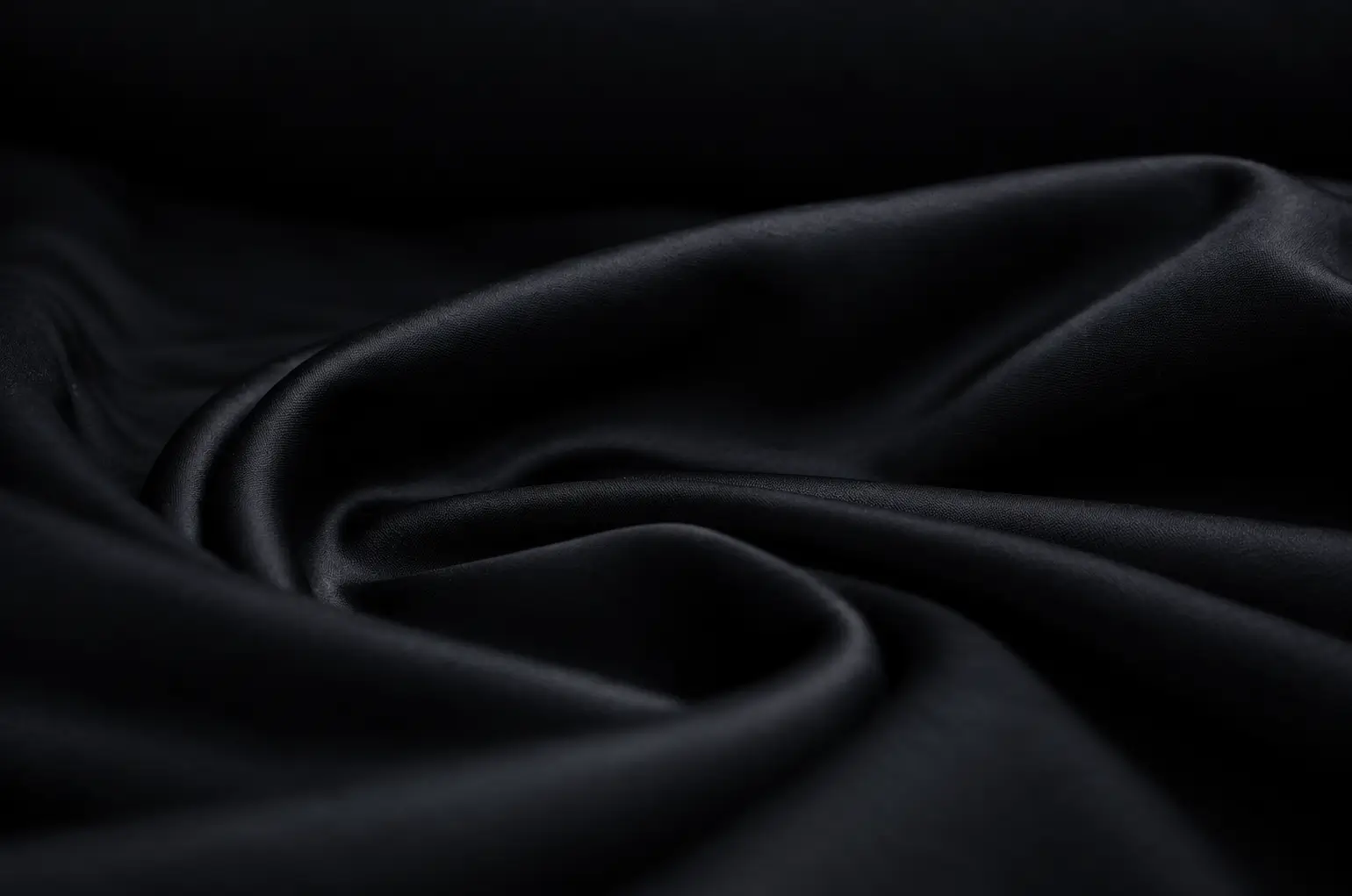 черные шторы блэкаут Noir Black