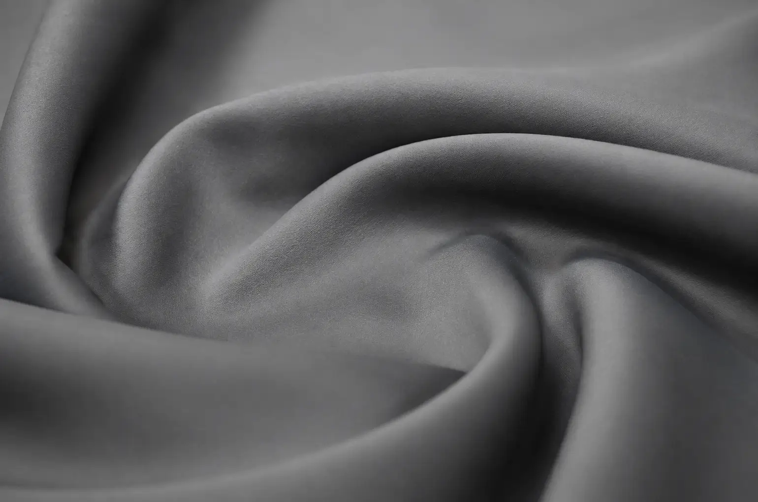 серые шторы блэкаут на окна Sterling Grey