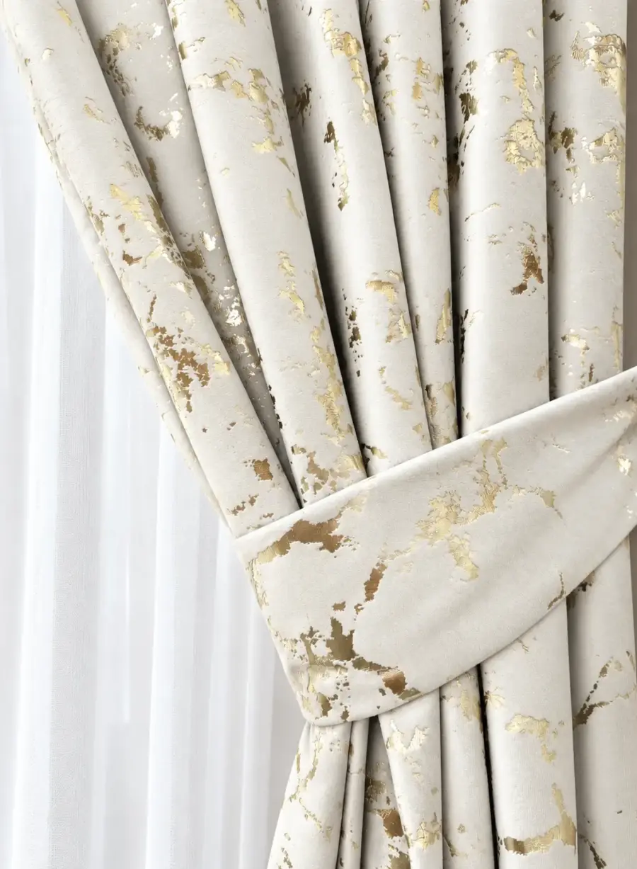 Экрю с золотистыми веточками на подхвате - Ivory Pearl, бархатные шторы